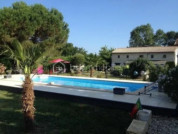 Ferme 10 pièces 257 m²