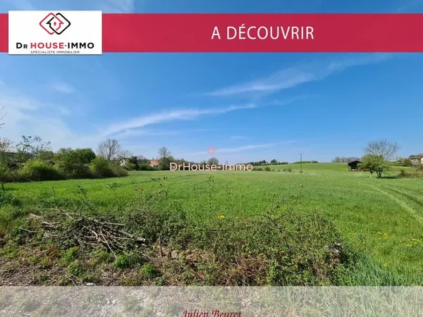RARE ! Maison individuelle 386m² sur un terrain d'environ 3 hectares avec nombreuses dépendances