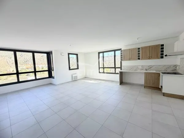 APPARTEMENT T3 AVEC ASCENSEUR ET PARKING SOUS TERRAIN