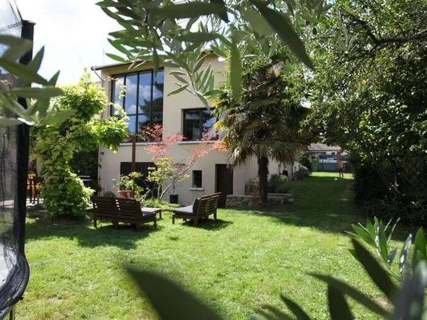 Maison 7 pièces 230 m²