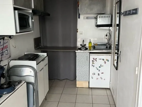 Studio 1 pièce 13 m²