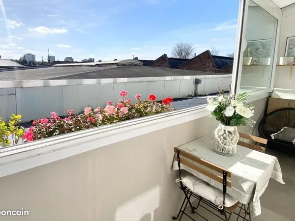 T2 lumineux 53 m² - Charme de l'ancien rénové - Loggia sans vis-à-vis - Centre de Loos