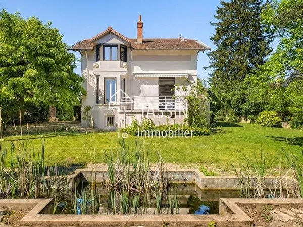 Maison 7 pièces 185 m²