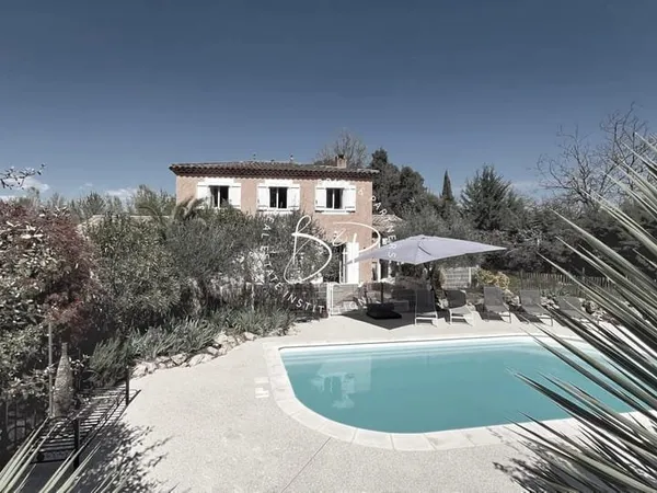 Maison Taradeau 5 chambres avec piscine