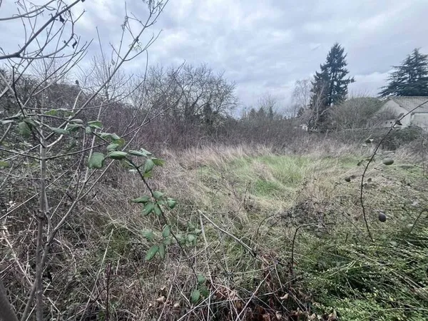 Terrain constructible 566 m²