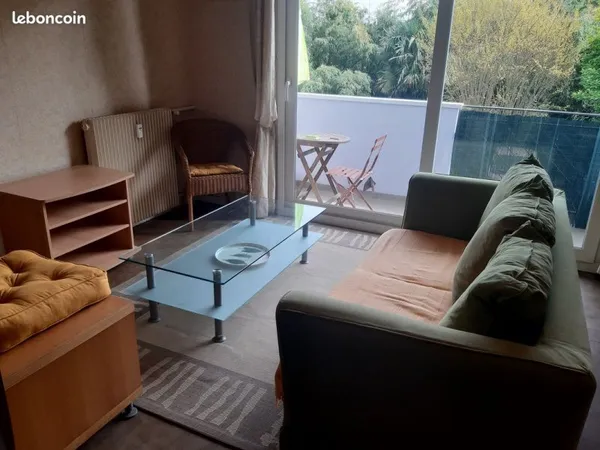 Pau, location T1 meublé