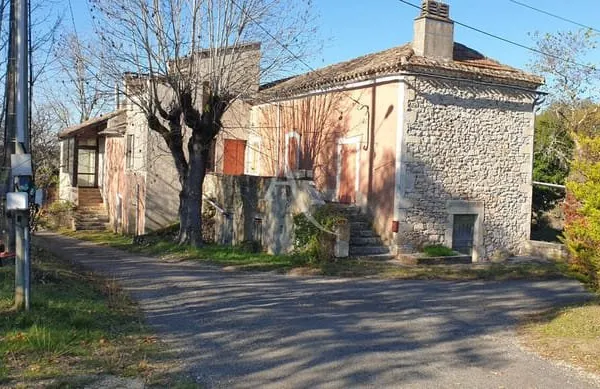 Maison en pierre Sauzet 130 m2