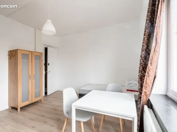Studio 1 pièce 17 m²