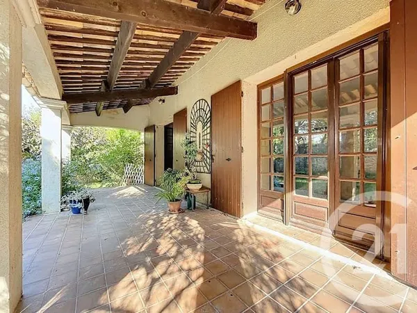 Maison 7 pièces 202 m²