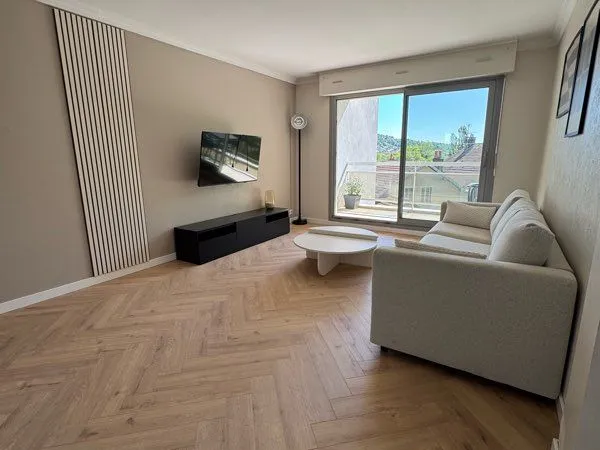 Appartement rénové proche du centre ville