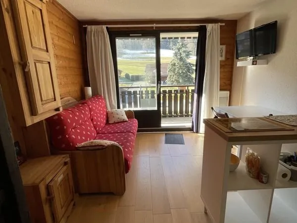 Studio meublé avec balcon et vue Dent D'Oche | Bernex | Parking