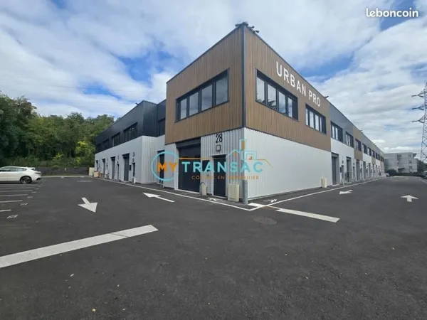 Local bureaux 160 m²