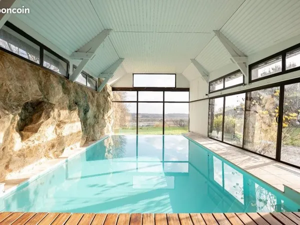 Maison 7 pièces 258 m²