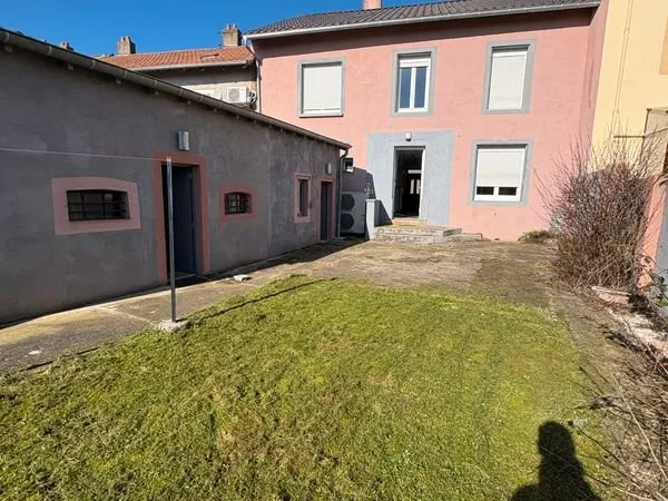 Spacieuse et lumineuse Maison de 162 M2 avec 4 chambres à Vitry sur Orne