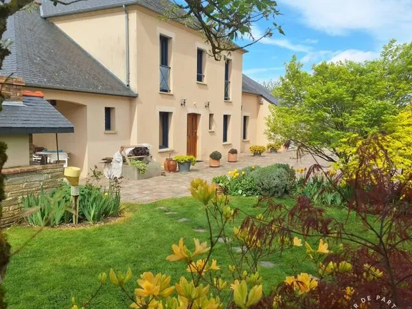 Maison 6 pièces 219 m²