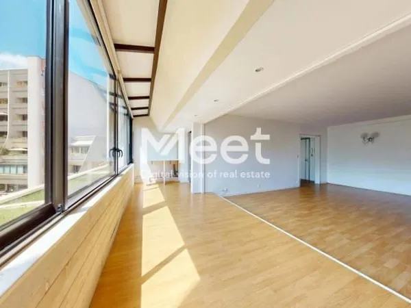 Appartement 4 pièces 100 m²