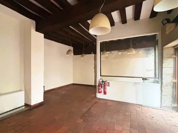 Local commercial 3 pièces 55 m²