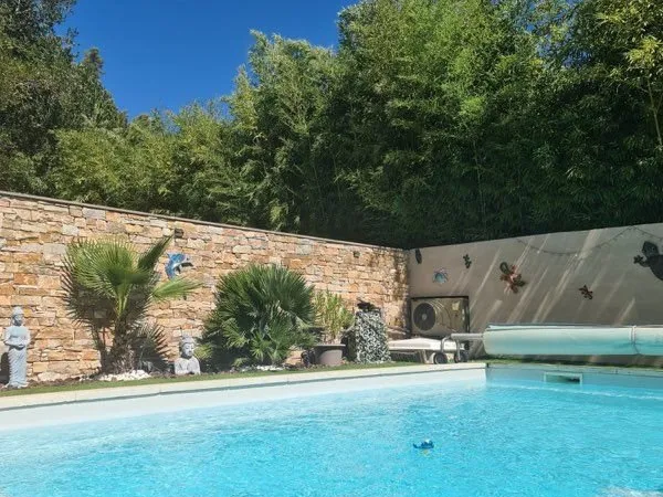 Maison au coeur du village