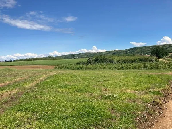 Terrain 400 m²