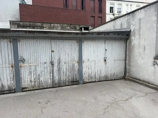 Box auto pour votre voiture soit à l'abri !