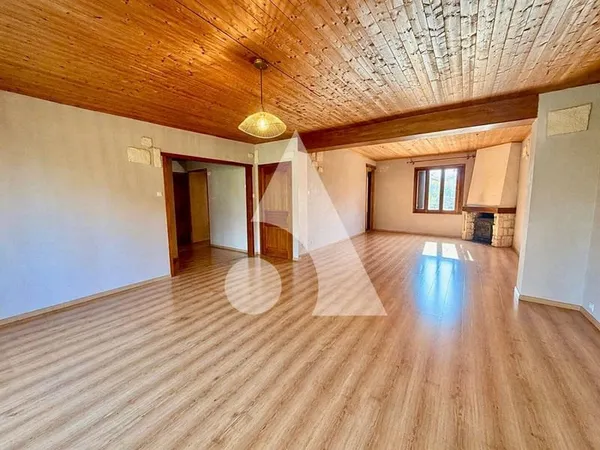 Maison 7 pièces 198 m²