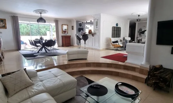 Maison 5 pièces 170 m²