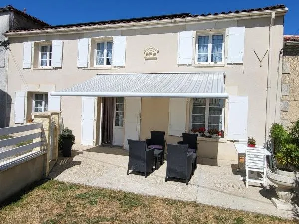 Maison entièrement rénovée - Saintes rive droite