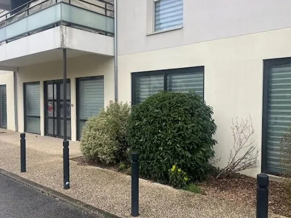 Local commercial 127 m²