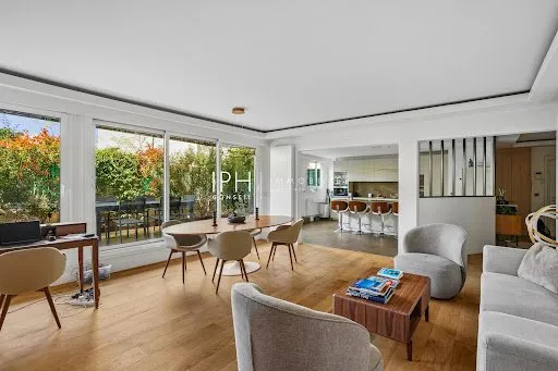 Appartement 6 pièces 148 m²