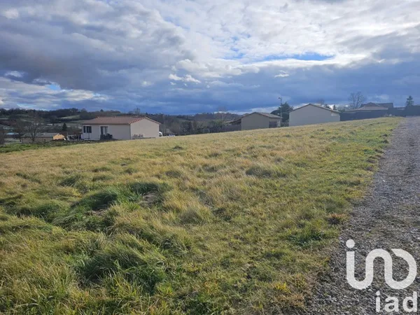 Terrain 1451 m²