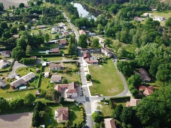 Terrain 414.00 m² à Sainte-Foy