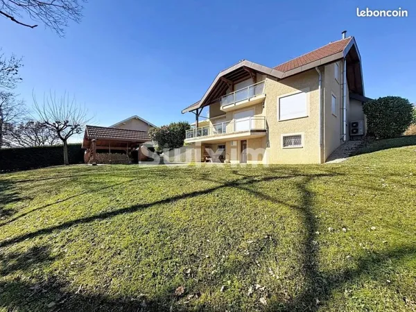 Maison 7 pièces 231 m²
