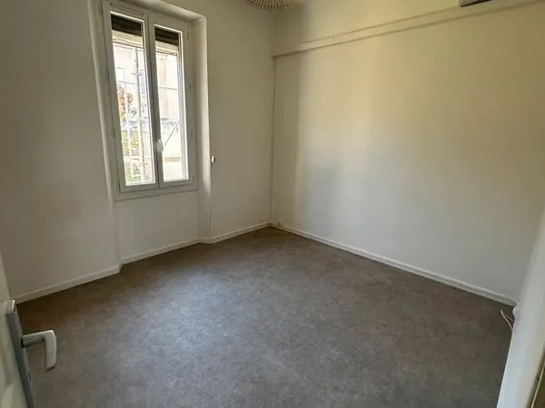 À louer - Appartement T3 entièrement climatisé, avec jardin