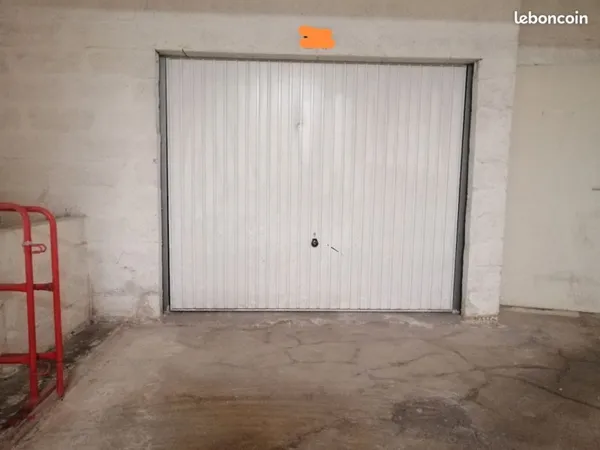 Garage box à louer Bordeaux Nord Chartrons