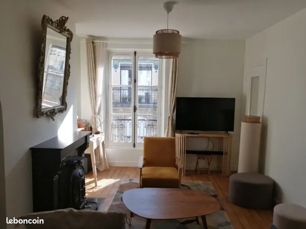 2 pièces 46m2 quartier Invalides Bon Marché