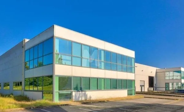 Local d'activité 3979 m²