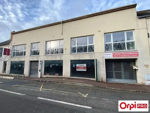 Local commercial 550 m²