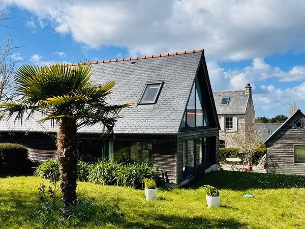 Coup de coeur au Cap de la Chèvre : Une Perle Rare au Coeur d'un hameau