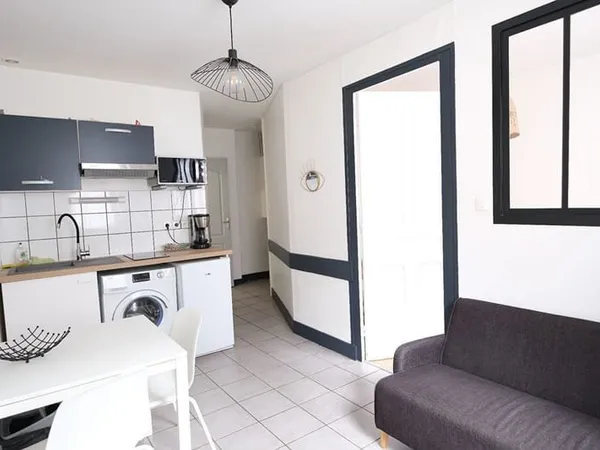Appartement Saint Etienne 2 pièce(s) 28.26 m2 - Très bon état général - au calme - prox. immédiate t