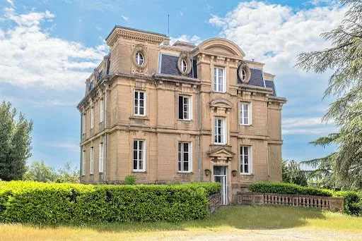Maison 10 pièces 522 m²
