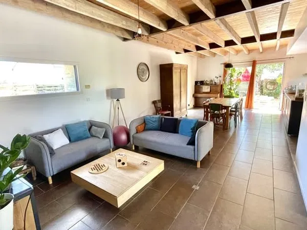 A VENDRE MAISON ANCIENNE BÉCON LES GRANITS