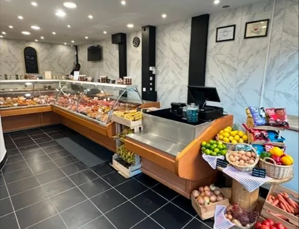 Local commercial 60 m2 centre ville