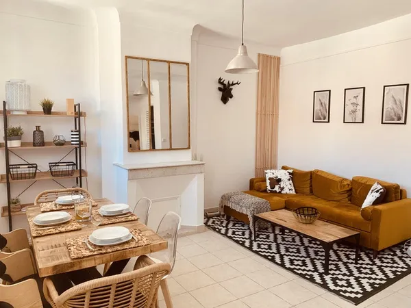 chambre meublée toulon  1 mois juin -525€ cc