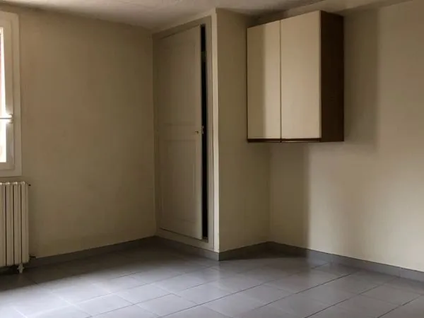 Appartement 30 m² proche centre ville JOIGNY