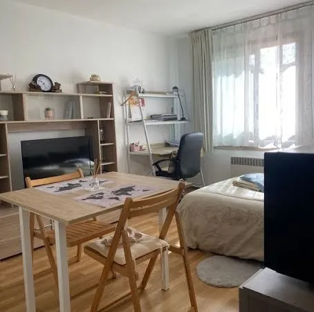 Studio 1 pièce 20 m²