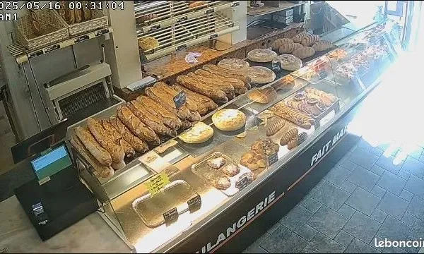Boulangerie et local pizza