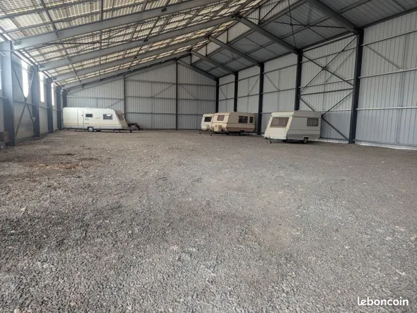 À louer : emplacements sécurisés pour hivernage caravane, camping-car, voiture, bateau
