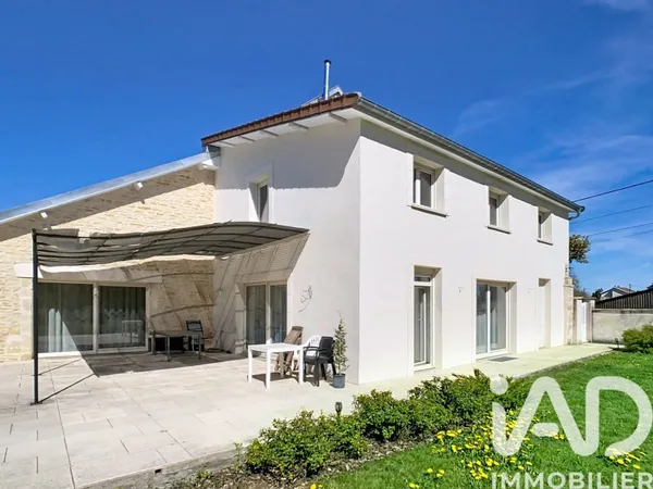 Maison 7 pièces 265 m²