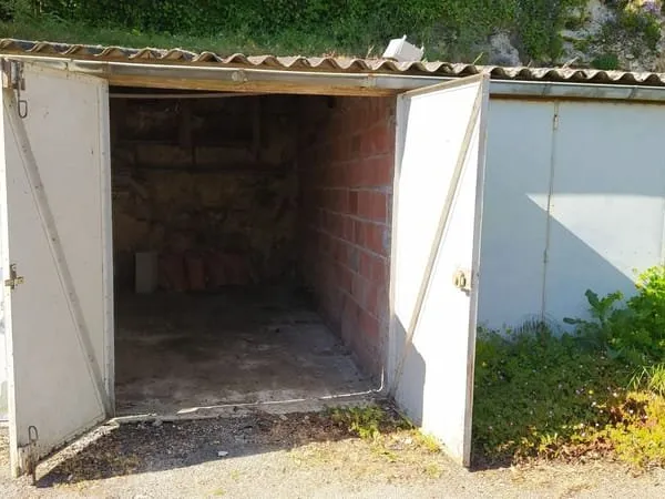 ANGOULEME VICTOR HUGO Garage fermé 12m²