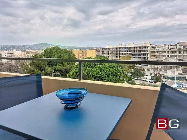 APPARTEMENT STUDIO JUAN LES PINS